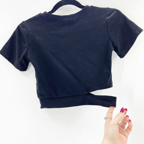 Shein Womens Crop Top Size M Black Cut Out Hem Crew Neck Short Sleeve - Picture 4 of 5